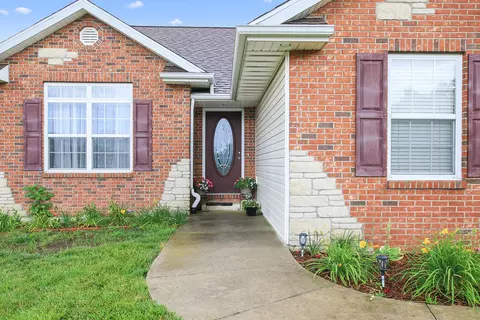 2042 Bromin Ct, Holts Summit, MO 65043 photo 2