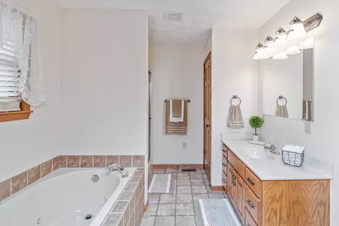 699 Branch Rd, Holts Summit, MO 65043 photo 26