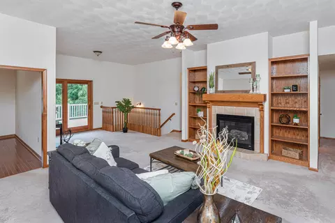 699 Branch Rd, Holts Summit, MO 65043 photo 6