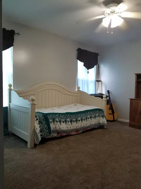 184 E Murphy Dr, Columbia, MO 65202 photo 1