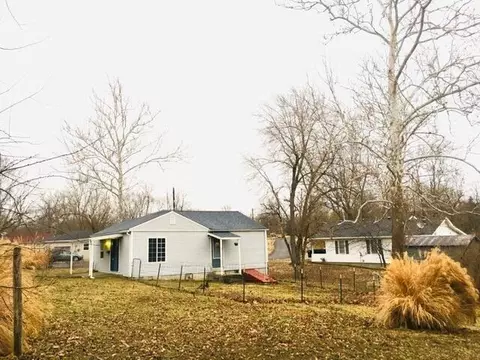 820 E 8th St, Fulton, MO 65251 photo 2
