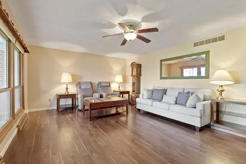 101 Vanosdoll Ave, Eldon, MO 65026 photo 4