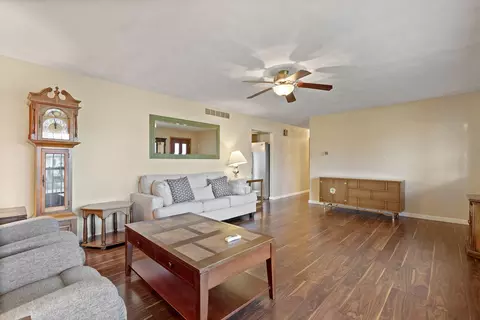 101 Vanosdoll Ave, Eldon, MO 65026 photo 8