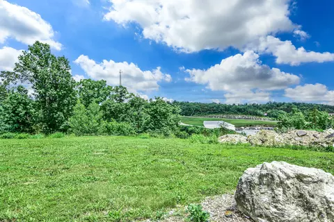 3325 Cody Dr, Jefferson City, MO 65109