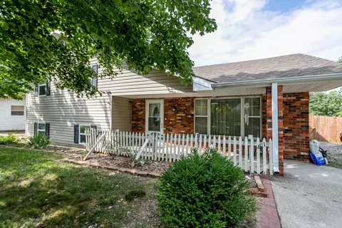 311 Hackberry Blvd, Columbia, MO 65202 photo 2
