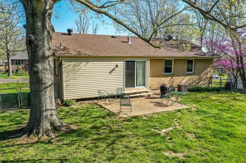 201 Franklin St, Holts Summit, MO 65043 photo 17