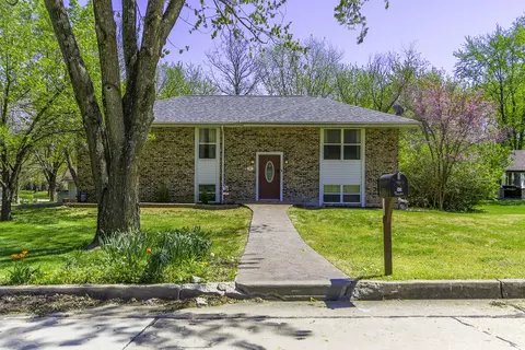 49 Lee Dr, Holts Summit, MO 65043 photo 2