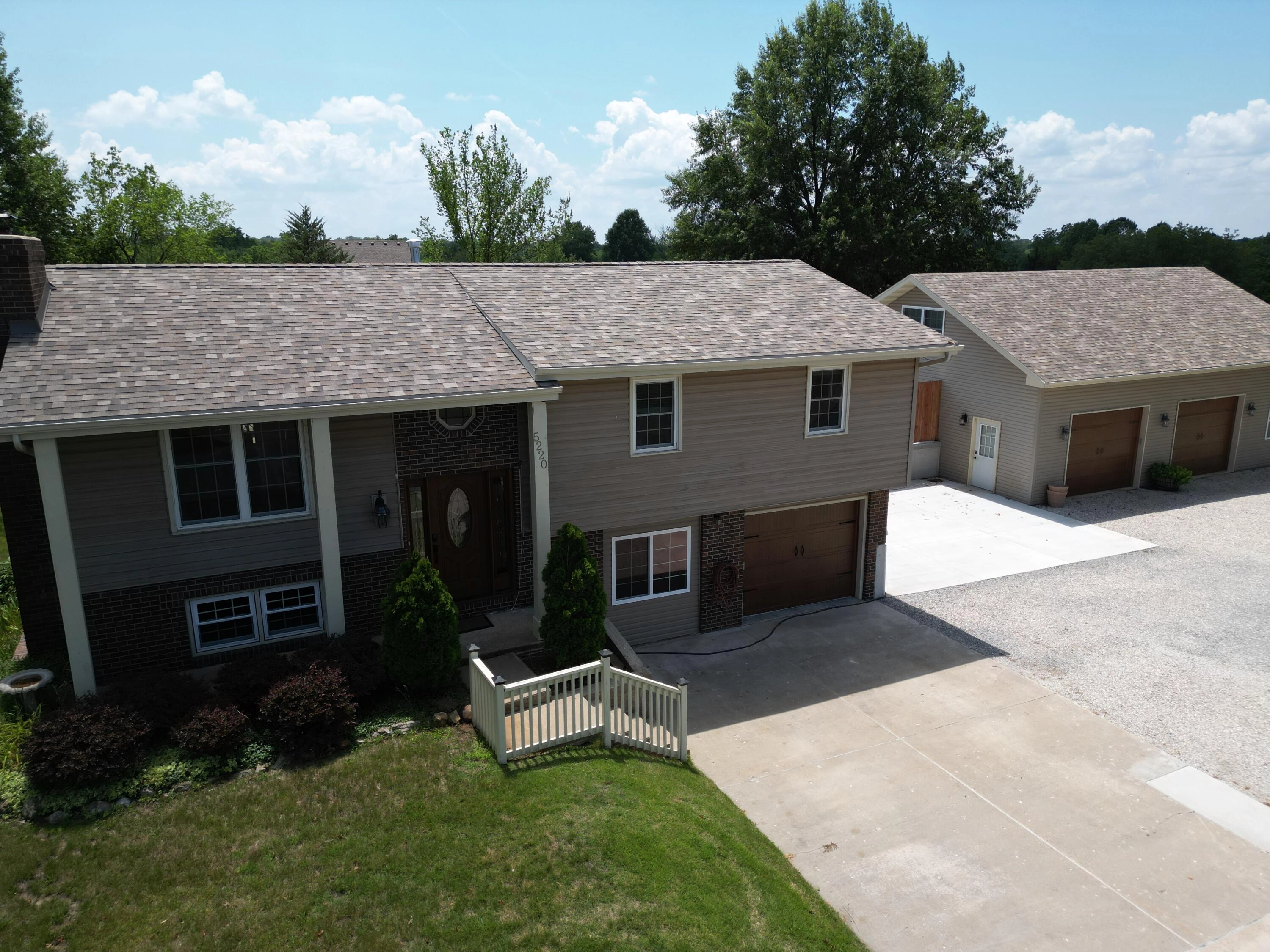 5220 E Dee Woods