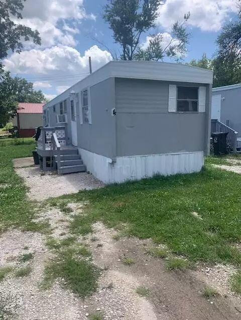 102 Jefferson Ave, Moberly, MO 65270 photo 4