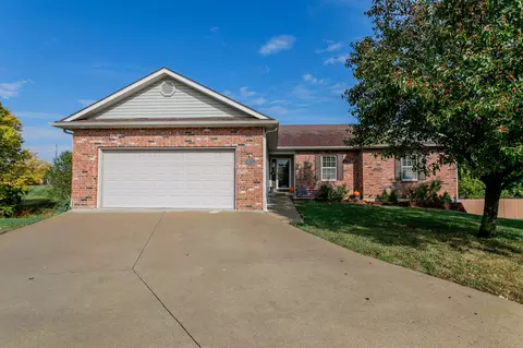 403 Camel Ct, Columbia, MO 65202