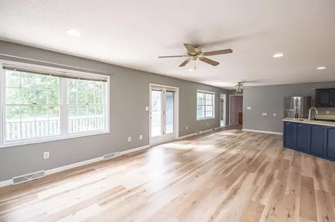 379 Hunter Ln, Holts Summit, MO 65043 photo 9