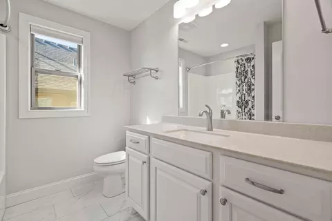 Bath - 920 Marcassin Dr, Columbia, MO 65201 photo 6 of 6