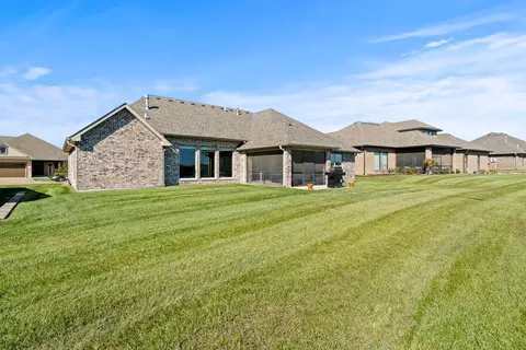 Exterior - 920 Marcassin Dr, Columbia, MO 65201 photo 8 of 11