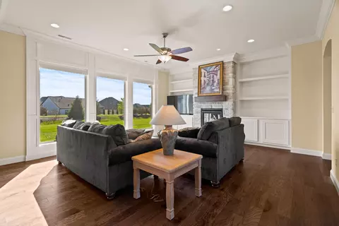 Living - 920 Marcassin Dr, Columbia, MO 65201 photo 2 of 5