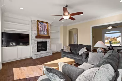 Living - 920 Marcassin Dr, Columbia, MO 65201 photo 5 of 5