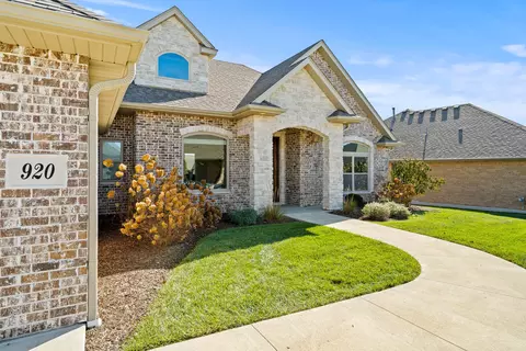 Exterior - 920 Marcassin Dr, Columbia, MO 65201 photo 5 of 11