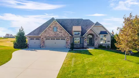 6102 Saddle Horn Ct, Columbia, MO 65201
