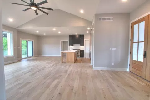 6530 Yellowstone Dr, Ashland, MO 65010 photo 3