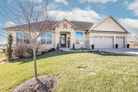 1609 Boot Spur Ct, Columbia, MO 65201