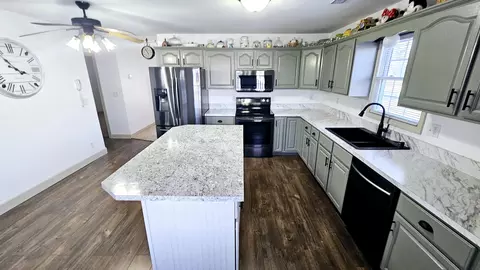 Kitchen - 907 S Summit Dr, Holts Summit, MO 65043 photo 5 of 15