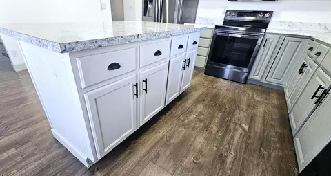 Kitchen - 907 S Summit Dr, Holts Summit, MO 65043 photo 9 of 15