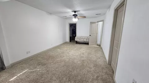 Living - 907 S Summit Dr, Holts Summit, MO 65043 photo 1 of 1