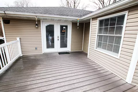 Exterior - 907 S Summit Dr, Holts Summit, MO 65043 photo 3 of 7