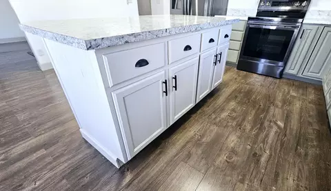 Kitchen - 907 S Summit Dr, Holts Summit, MO 65043 photo 6 of 15