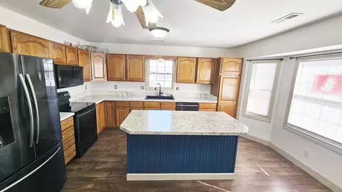 Kitchen - 907 S Summit Dr, Holts Summit, MO 65043 photo 11 of 15