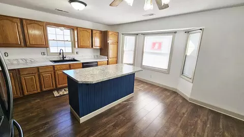 Kitchen - 907 S Summit Dr, Holts Summit, MO 65043 photo 14 of 15