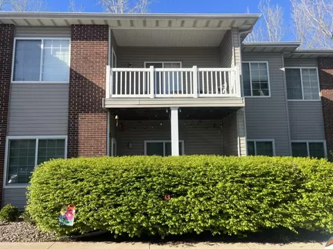 3800 Saddlebrook Pl #908, Columbia, MO 65202