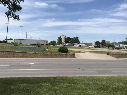 101 N Ault St, Moberly, MO 65270