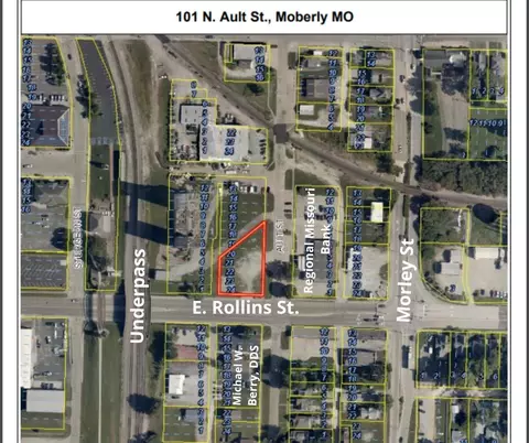 101 N Ault St, Moberly, MO 65270 photo 5