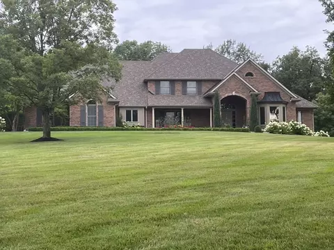 6245 S Arrowhead Lake Dr, Columbia, MO 65203