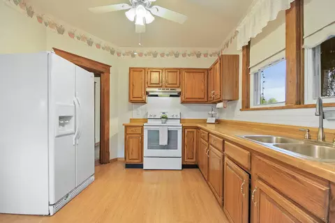 Kitchen - 300 E Harrison St, Auxvasse, MO 65231 photo 1 of 3