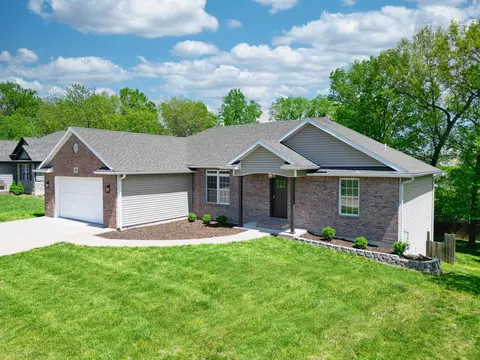 4004 Jungle Tree Dr, Columbia, MO 65202