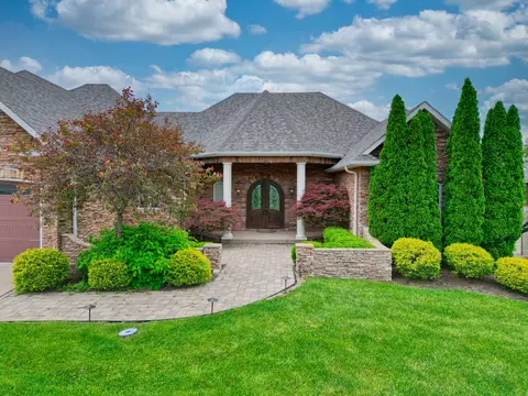 603 E Old Hawthorne Dr, Columbia, MO 65201