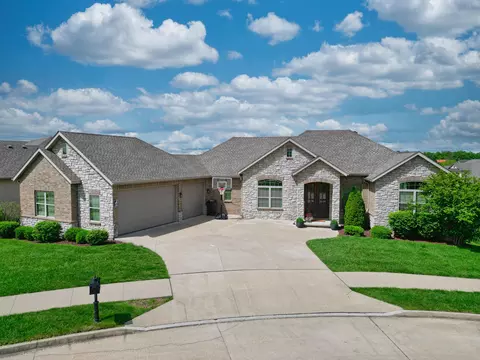 711 Sunstone Ln, Columbia, MO 65201