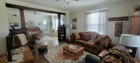 117 E Locust St, Paris, MO 65275 photo 3
