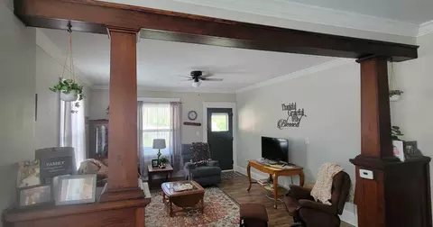 117 E Locust St, Paris, MO 65275 photo 4