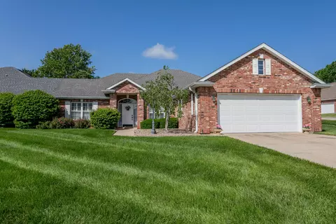 1201 Castle Bay Pl, Columbia, MO 65203