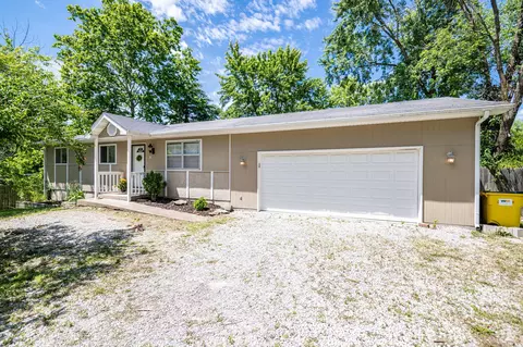 33 E Clearview Dr, Columbia, MO 65202 photo 2