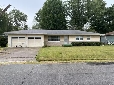 614 Sappington St, Centralia, MO 65240 photo 1