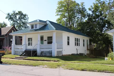 208 W 5th St, Fulton, MO 65251 photo 2