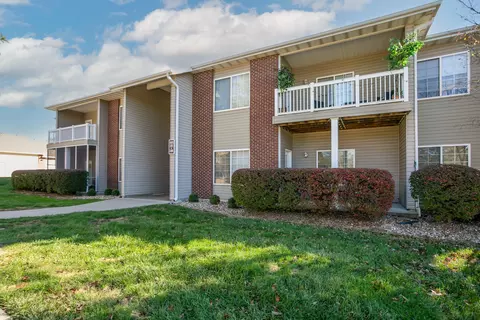 3800 Saddlebrook Pl #103, Columbia, MO 65202