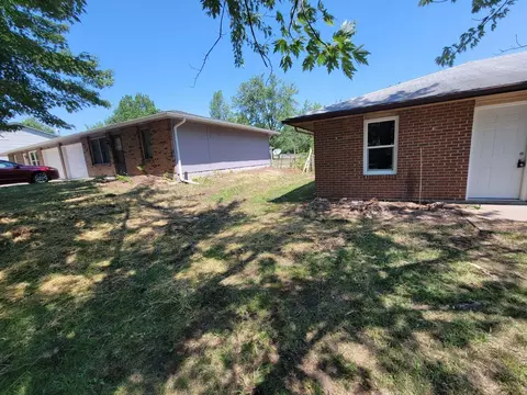 3709-3711 Greeley Dr, Columbia, MO 65202