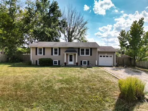 4310 E Hillcrest Dr, Columbia, MO 65202
