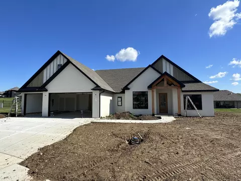 5913 Harlan Ct, Columbia, MO 65203