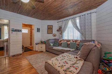 314 E 6th St, Salisbury, MO 65281 photo 3