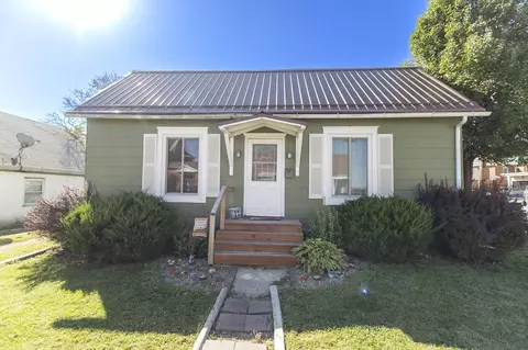 117 E 3rd St, Salisbury, MO 65281 photo 1